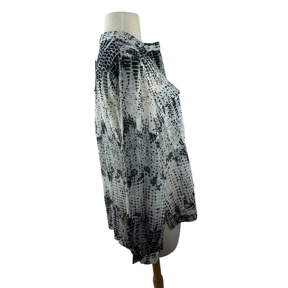 NWT White House Black Market Long Sleeve Soft Shirt Abstract Reptile WHBM Small - Picture 12 of 16